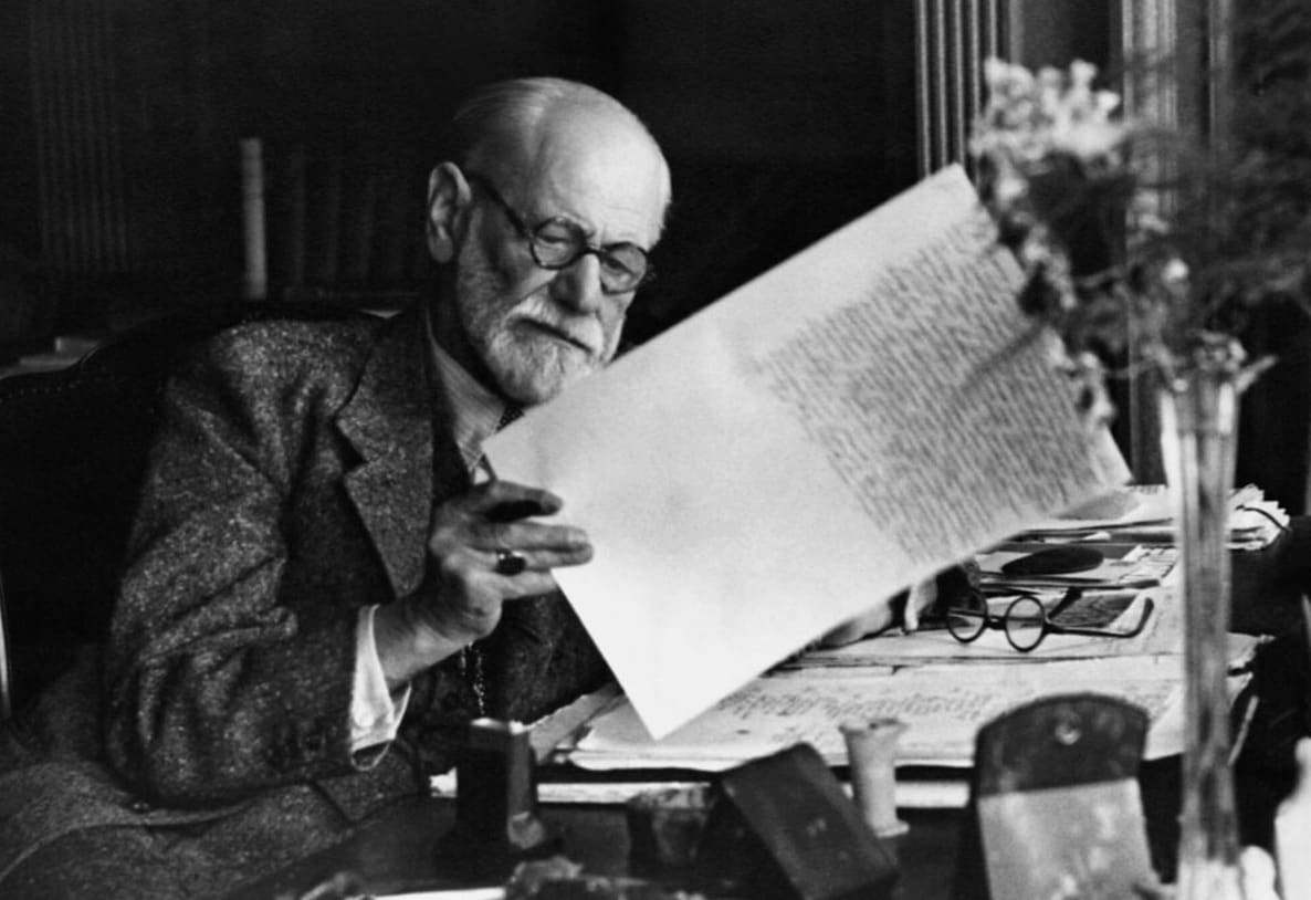 Descubra 9 curiosidades sobre Sigmund Freud